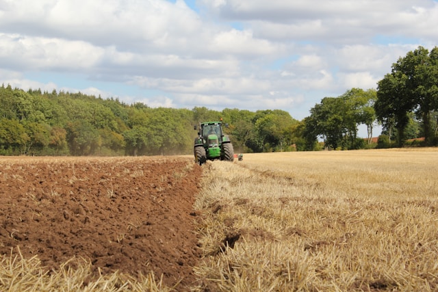 Asset ReFinance Tractor